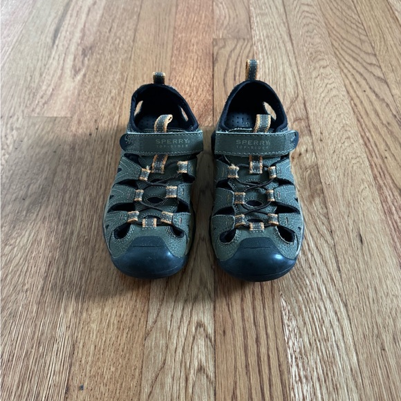Kids Sperry Closed Sandals - Picture 3 of 7